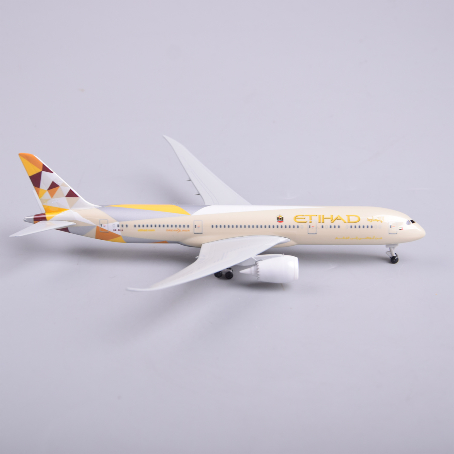 Model samolotu Etihad B787 z m – Model Kit Plane recenzja i cena