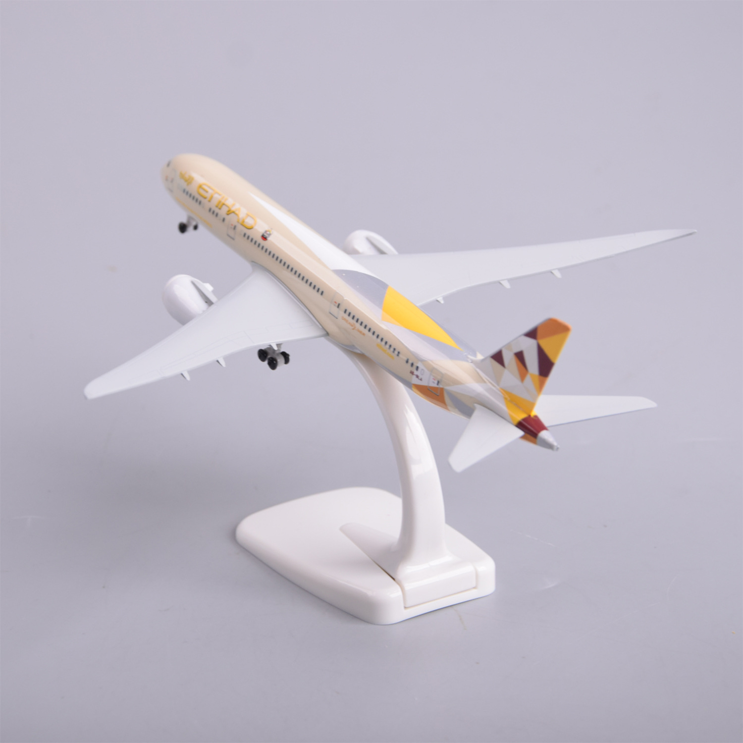 Model samolotu Etihad B787 z m – Model Kit Plane recenzja i cena